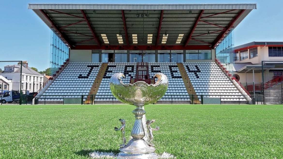 Versus Finance Invited to the Close Finance Muratti Weekend